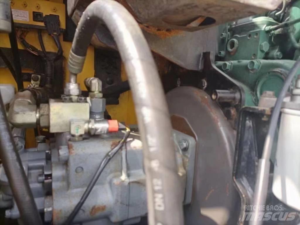 Volvo EC 80D PRO Bandgrävare