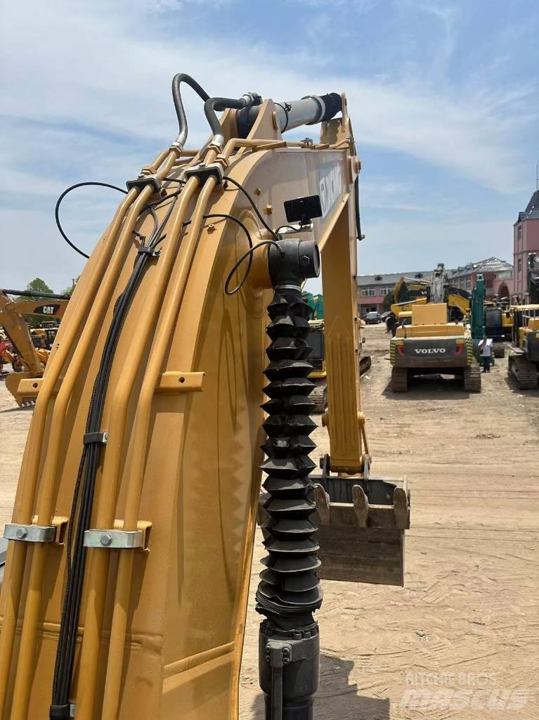 XCMG XE 215 DA Bandgrävare
