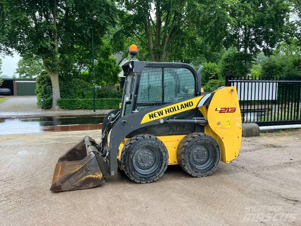New Holland L 213 Kompaktlastare