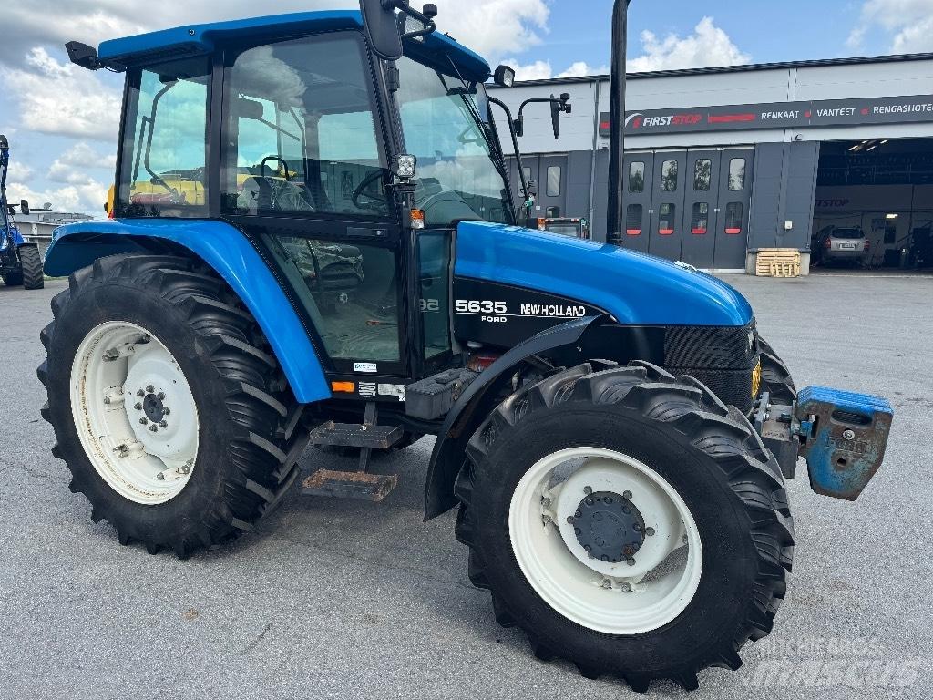 New Holland 5635 Traktorer