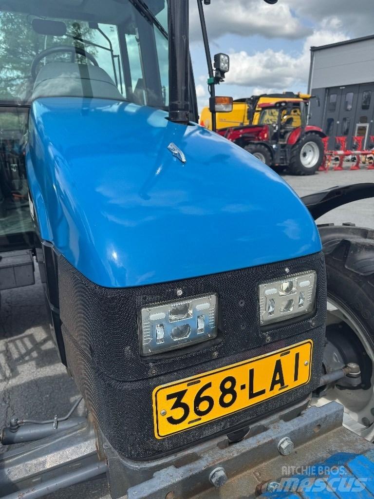 New Holland 5635 Traktorer