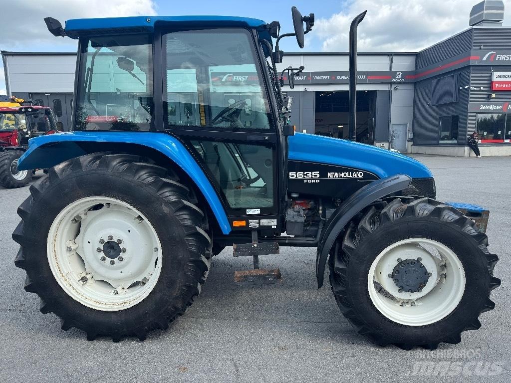 New Holland 5635 Traktorer