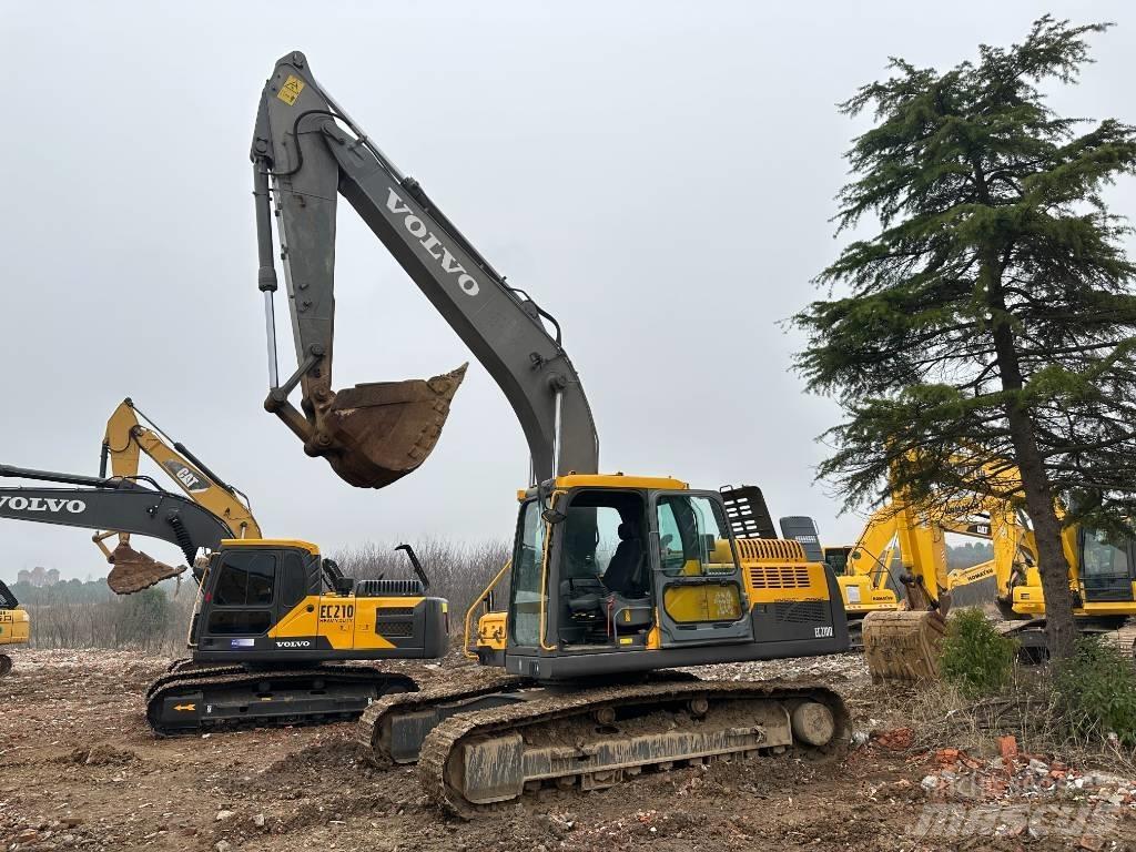 Volvo EC210D Bandgrävare