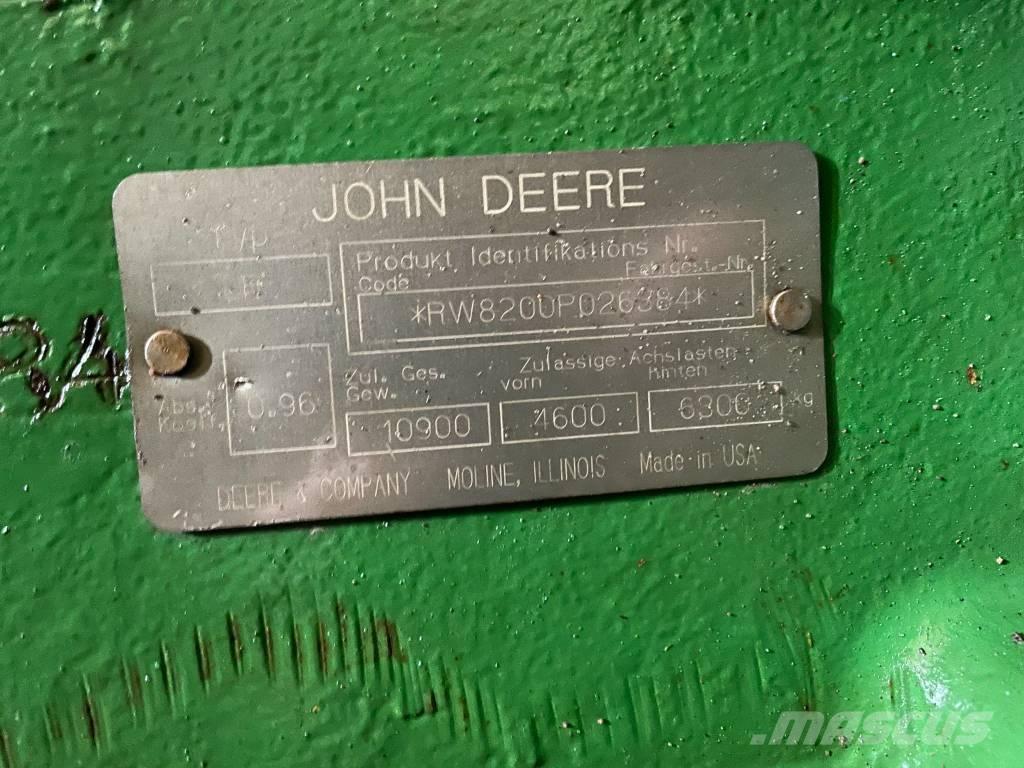John Deere 8200 Traktorer