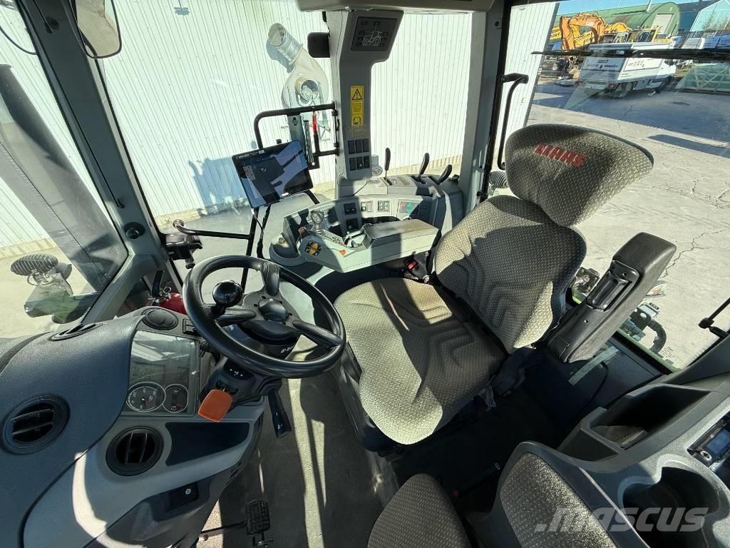 CLAAS Axion 850 Traktorer