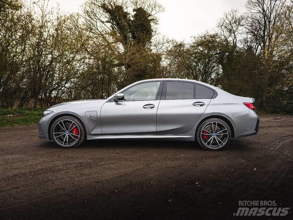 BMW 330e Personbilar