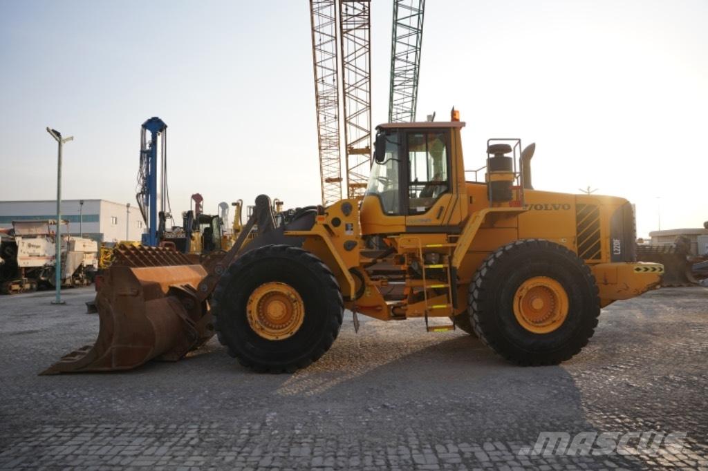 Volvo L220 F Hjullastare