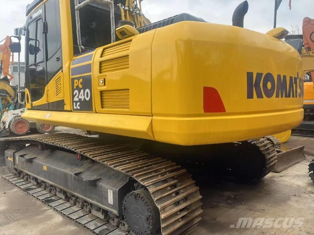 Komatsu PC 240 Bandgrävare