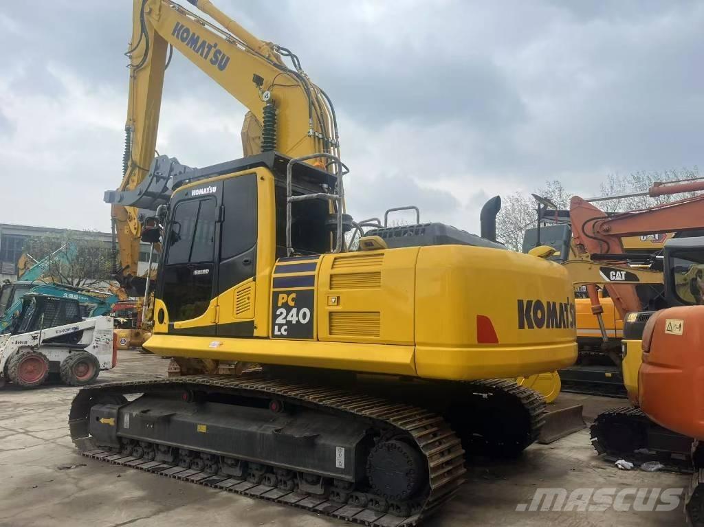 Komatsu PC 240 Bandgrävare