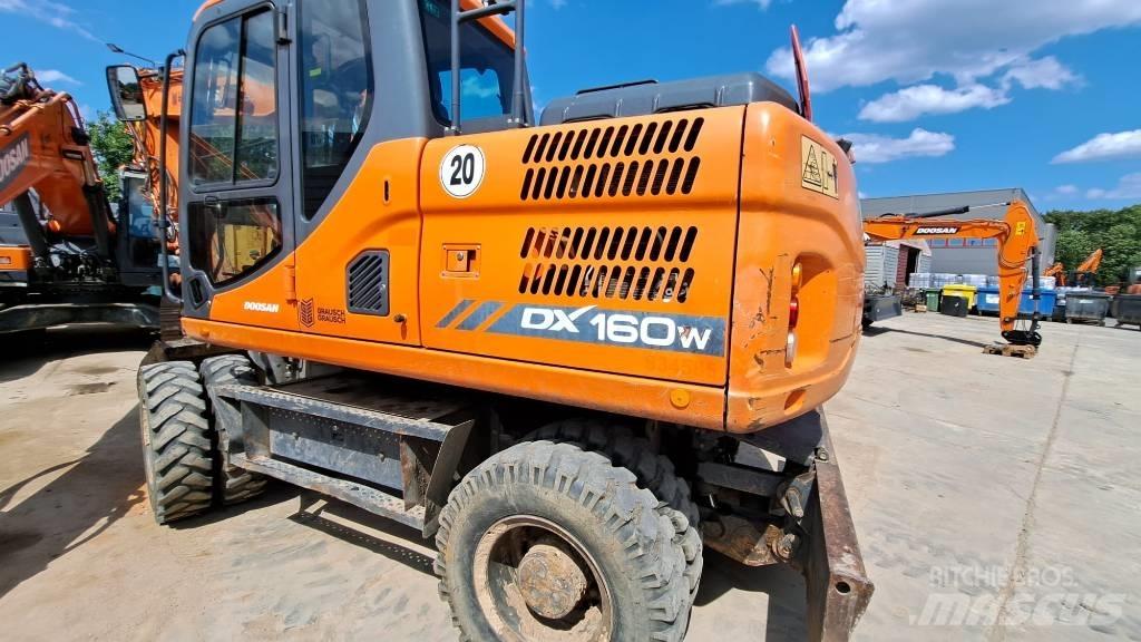 Doosan DX 160 W-3 Hjulgrävare