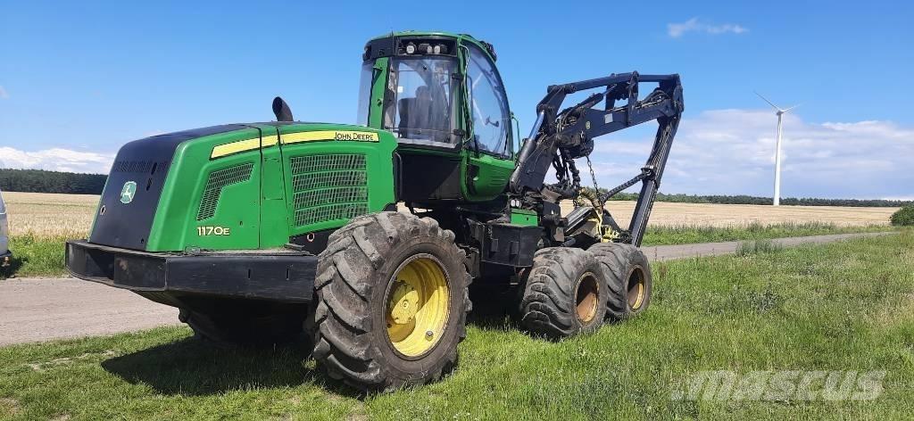 John Deere 1170 E Skördare