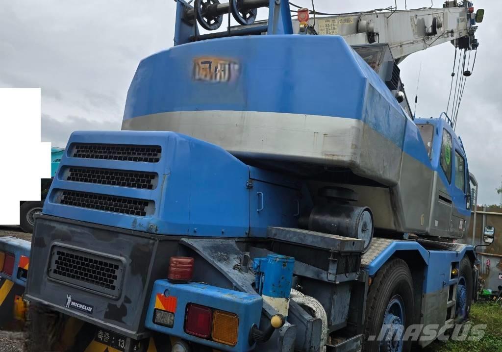 Tadano TR 250 M-6 Terrängkranar (Grov terräng)