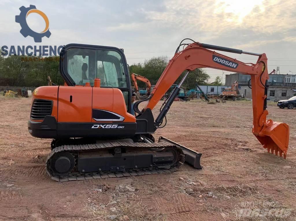 Doosan DX 55 Bandgrävare
