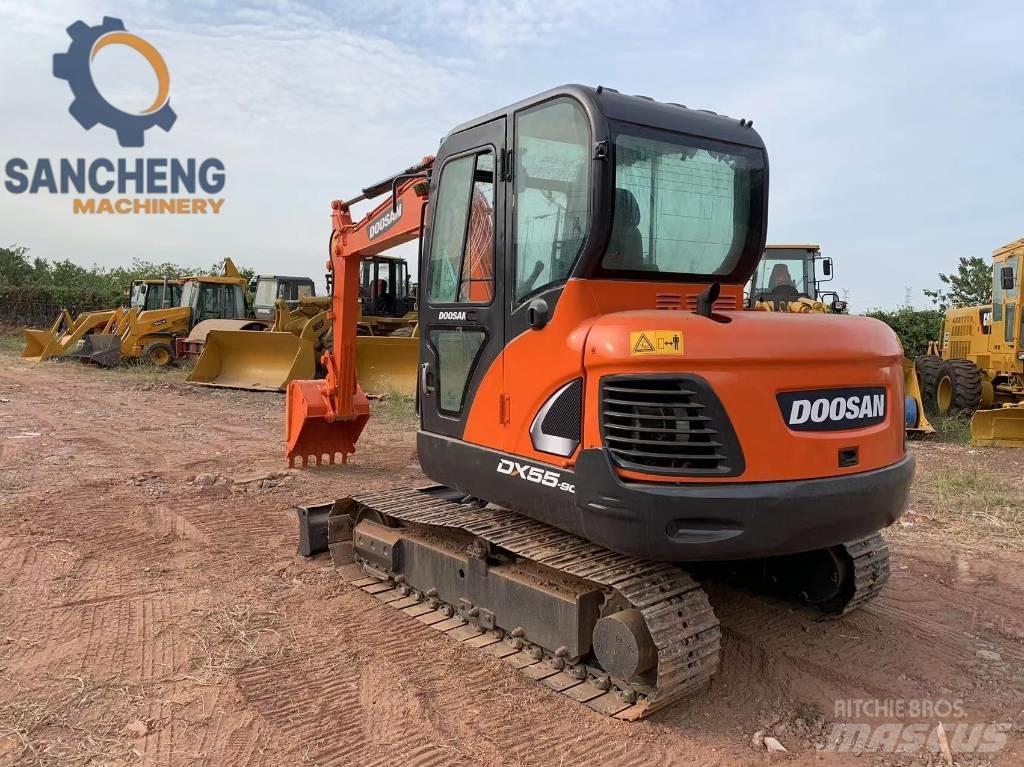 Doosan DX 55 Bandgrävare