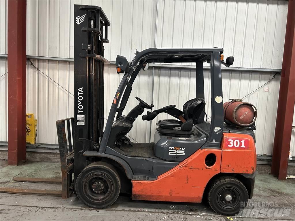 Toyota 02-8FGF25 Gasolmotviktstruckar