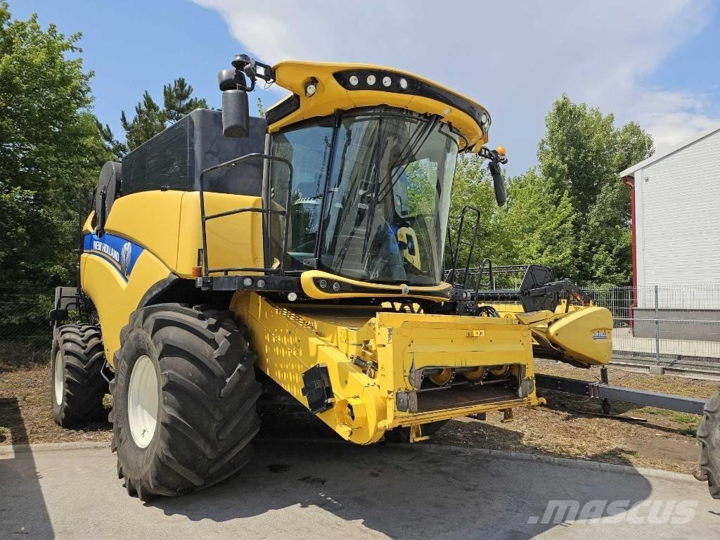 New Holland CX8.70 Skördetröskor