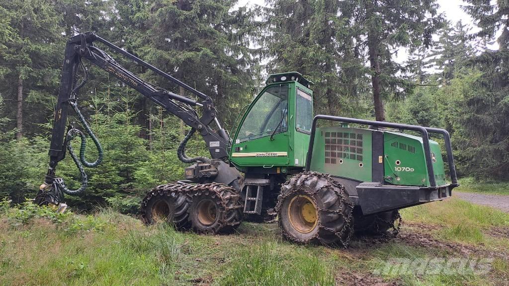 John Deere 1070 D Skördare