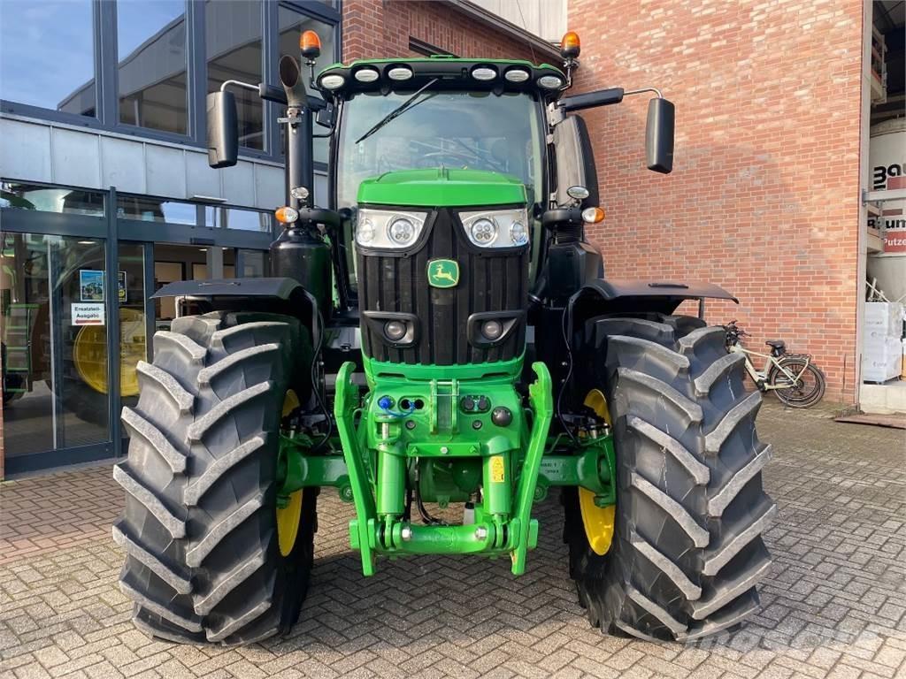 John Deere 6230R Traktorer