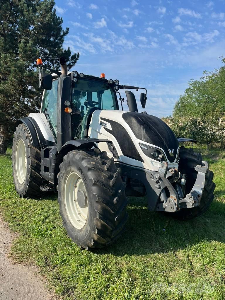Valtra T234 Versu Traktorer