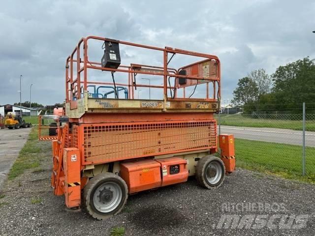 JLG M4069 Saxliftar