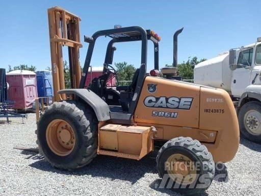 CASE 586H Terrängtruck