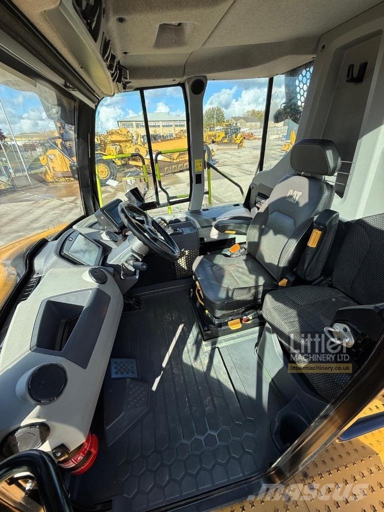 CAT 730 Midjestyrd dumper