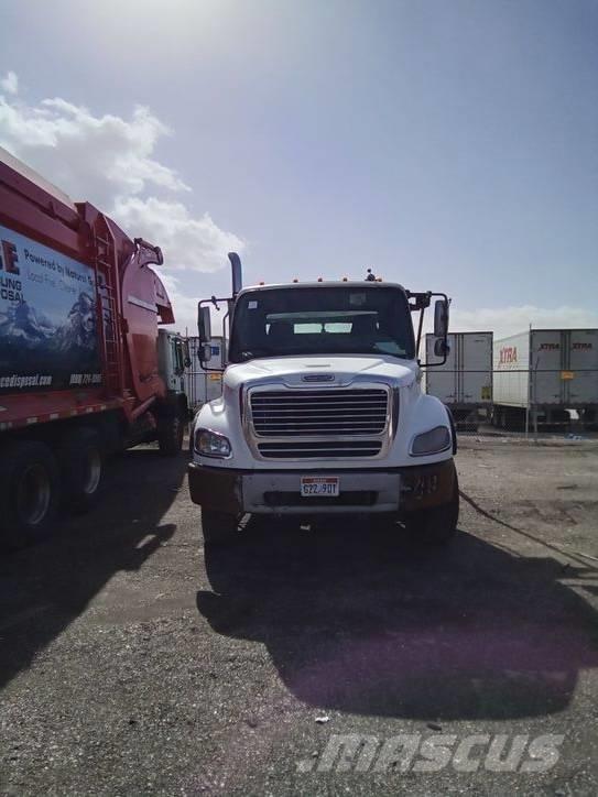 Freightliner M2 Lastväxlare med kabellift