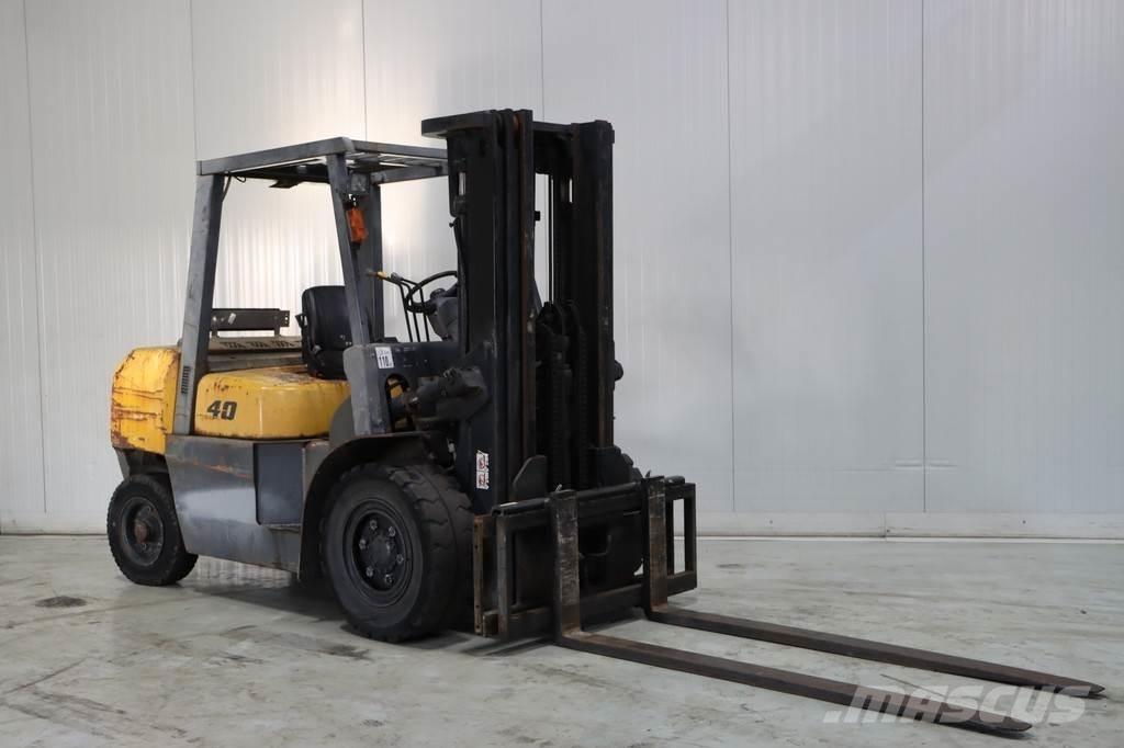 TCM FD40T2 Dieselmotviktstruckar