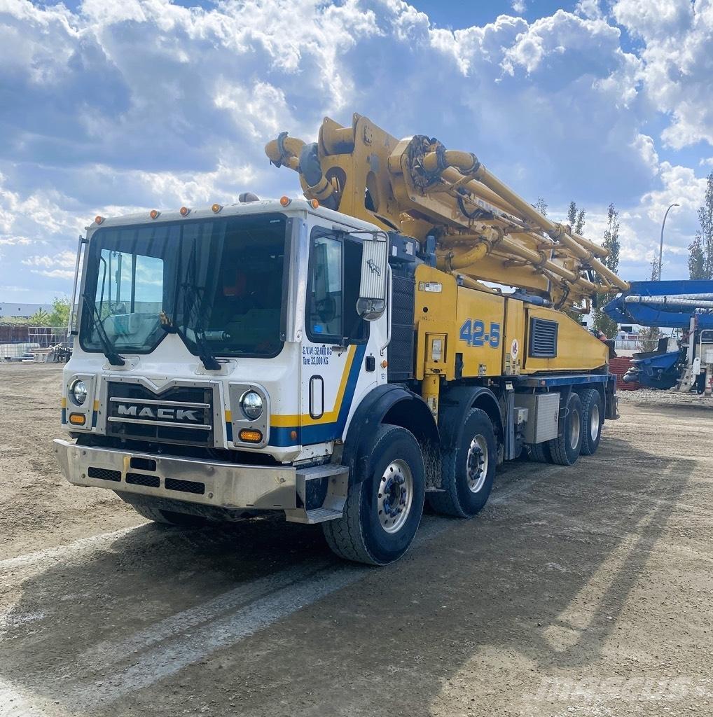 Putzmeister (#181) 42M Lastbilar med betongpump
