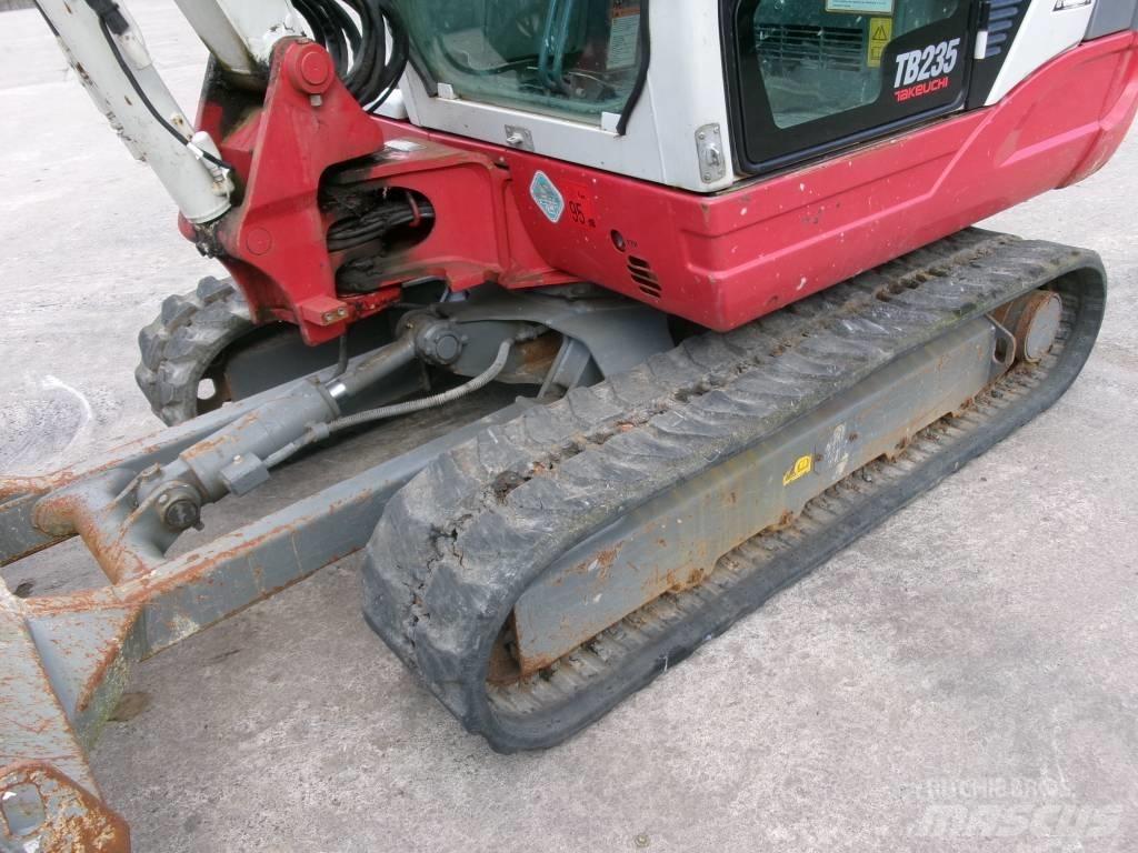 Takeuchi TB 235 Minigrävare < 7t