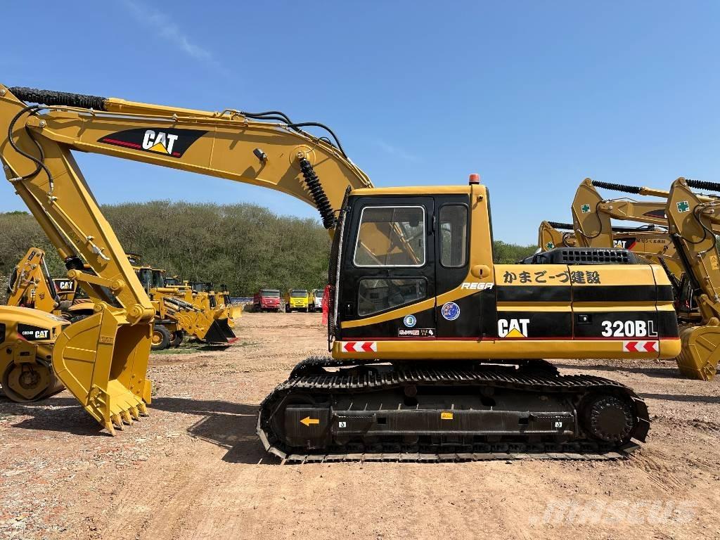 CAT 320 B L Bandgrävare