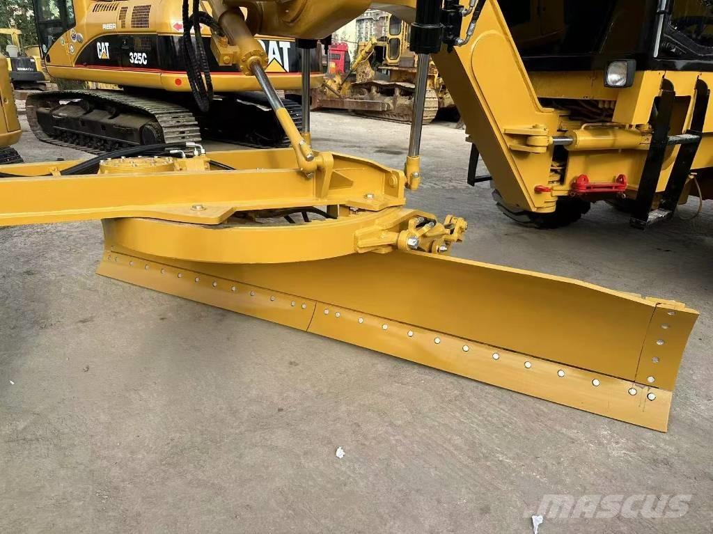 CAT 140 H Väghyvlar