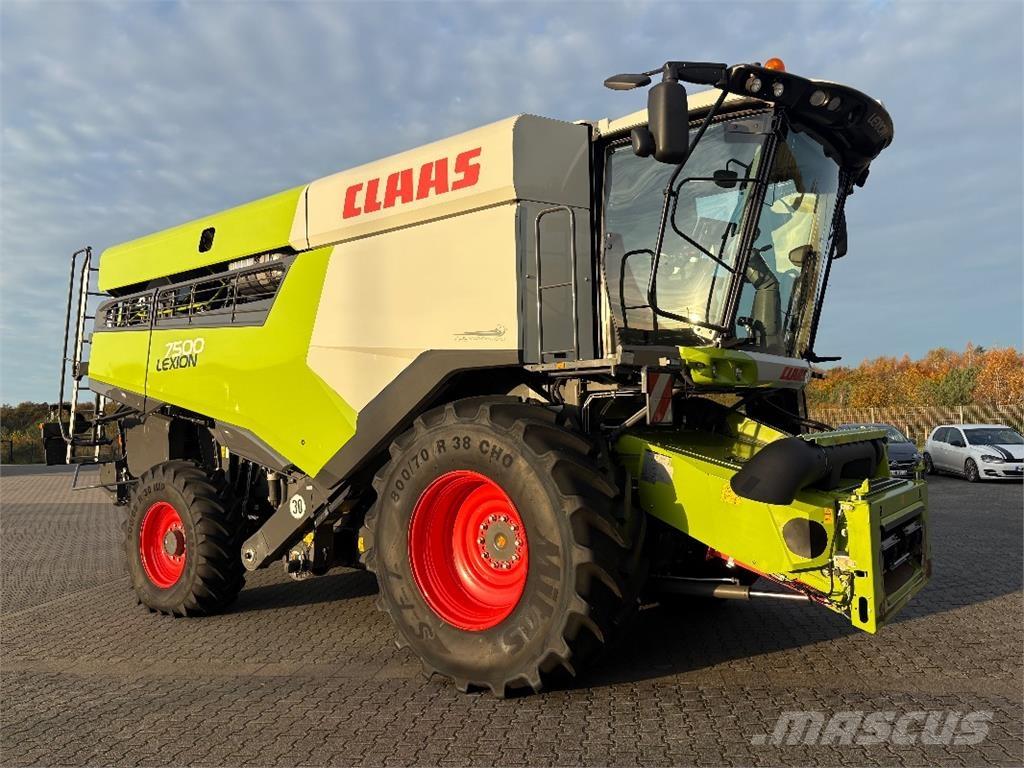 CLAAS LEXION 7500 Skördetröskor