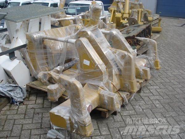 CAT 140M/160M Ripper Entreprenad - Övrigt
