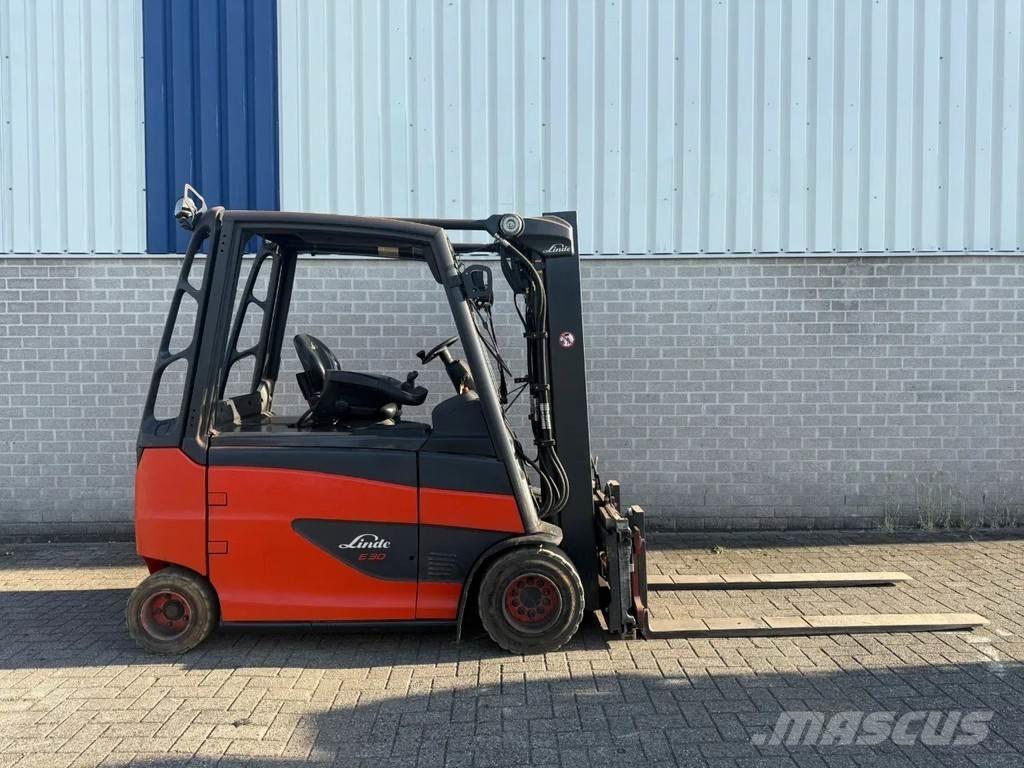 Linde E30HL-01/600 Elmotviktstruckar
