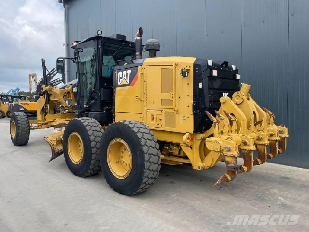 CAT 140M3 Väghyvlar