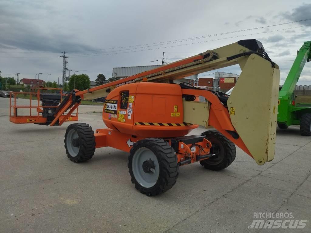 JLG 600 AJ Bomliftar