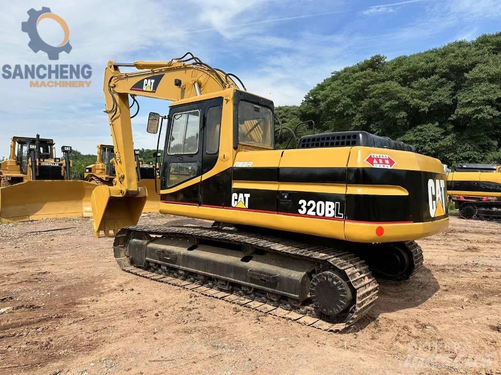 CAT 320 B L Bandgrävare