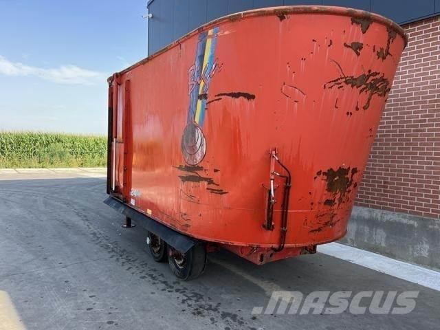 Peecon 24m³ Fullfodervagnar