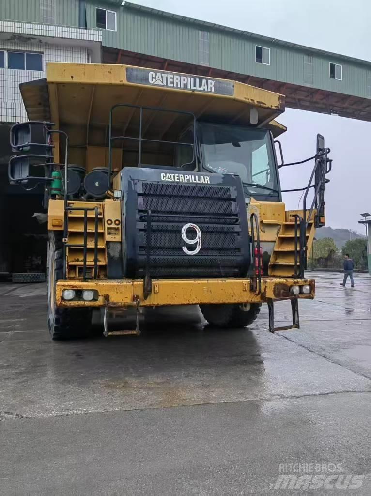 CAT 777E Midjestyrd dumper