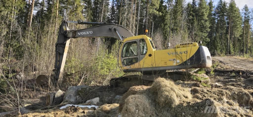 Volvo EC 240 LC Bandgrävare