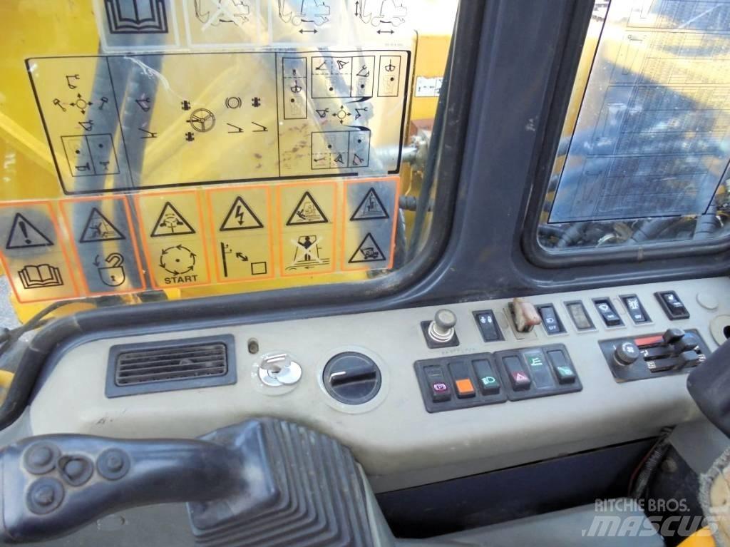 Komatsu PW 130ES-6K Hjulgrävare