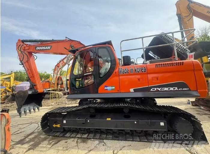 Doosan DX300LC-9C Bandgrävare