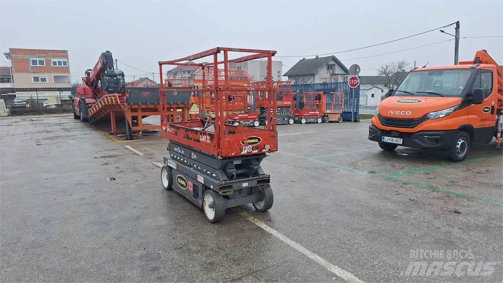 SkyJack SJIII3220 Saxliftar