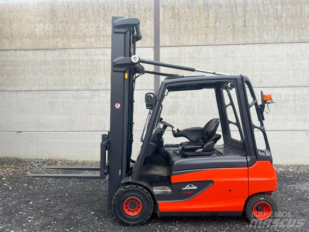 Linde E30L-01 Elmotviktstruckar