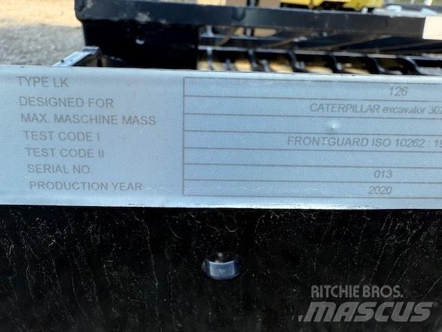 CAT CABIN SECURITY Hytter och interiör