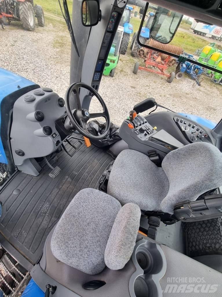 New Holland T 8040 Traktorer