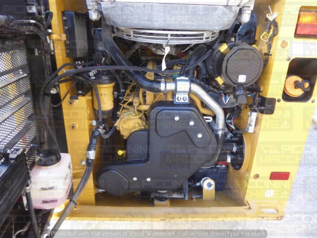 CAT 226D3 Kompaktlastare