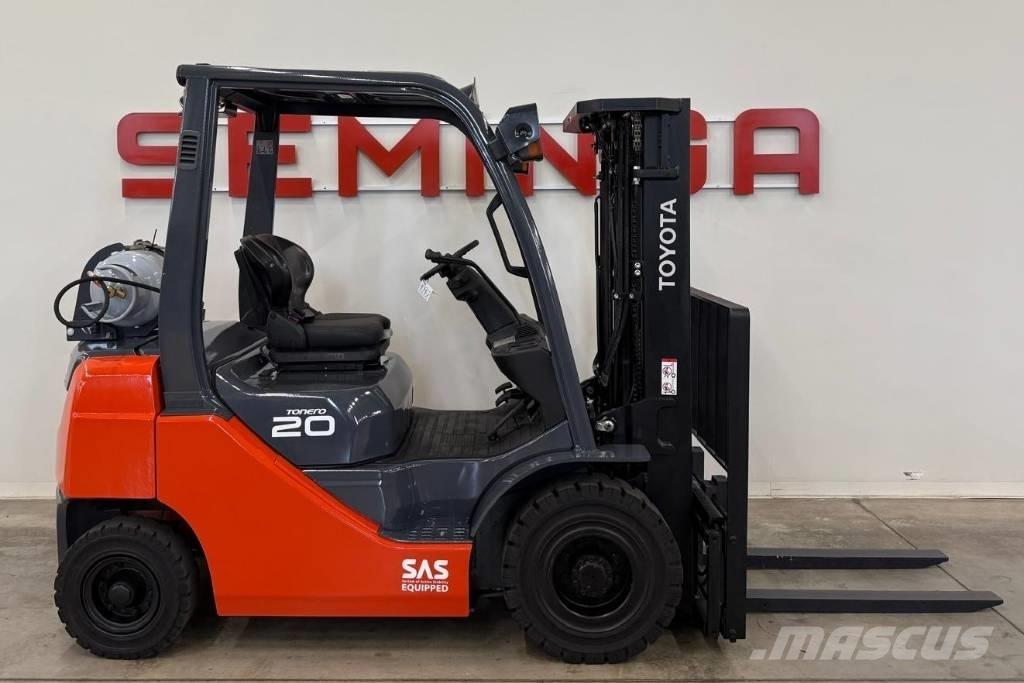 Toyota 10968 - 8FGF20 Gasolmotviktstruckar