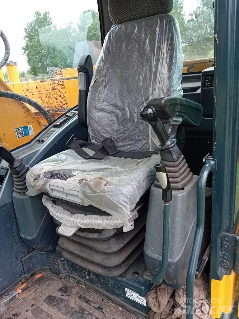 Hyundai R145LCR-9A Bandgrävare